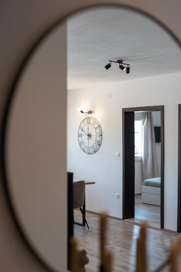Beach Apartman Marela 斯拉汀 外观 照片