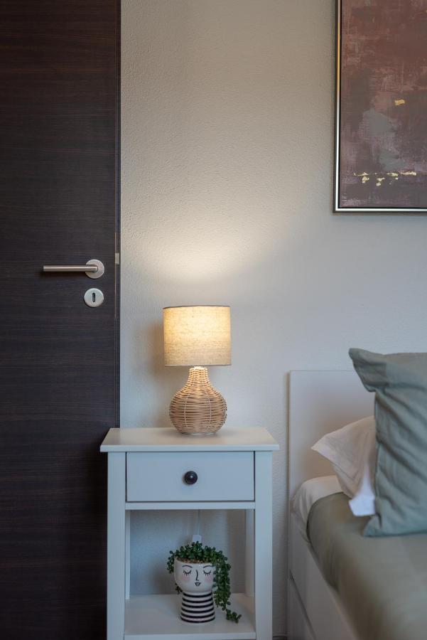 Beach Apartman Marela 斯拉汀 外观 照片