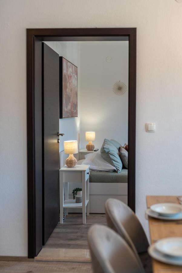 Beach Apartman Marela 斯拉汀 外观 照片