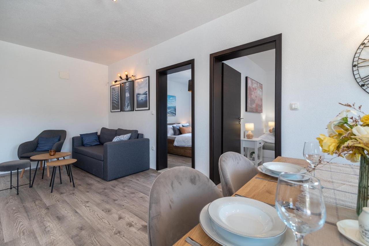 Beach Apartman Marela 斯拉汀 外观 照片