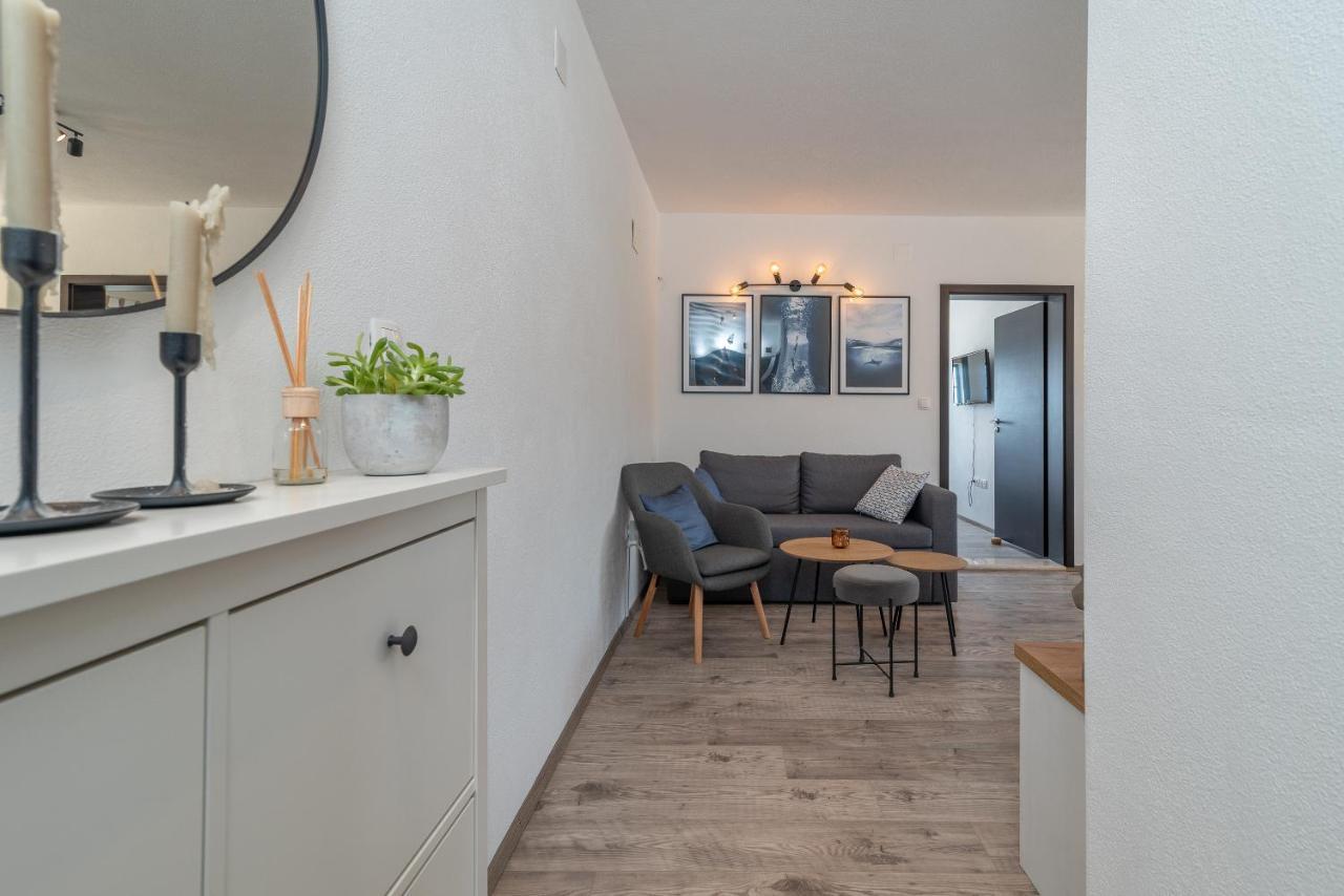 Beach Apartman Marela 斯拉汀 外观 照片